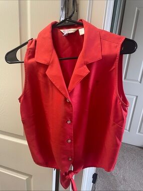 VTG 100% silk Tommy Bahama Sleeveless Tie-Front Blouse - Red
